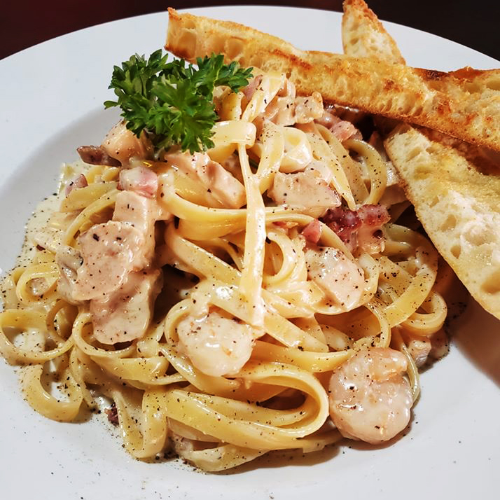 Brooks Tavern, Italian Wednesday, fetucchini pasta with shrimp